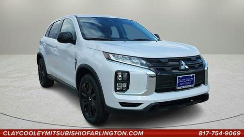 Diamond White 2026 Mitsubishi Outlander Sport 2.0 LE