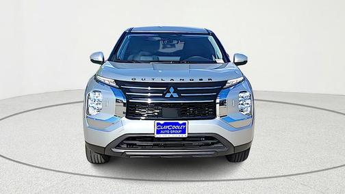 2026 Mitsubishi Outlander ES