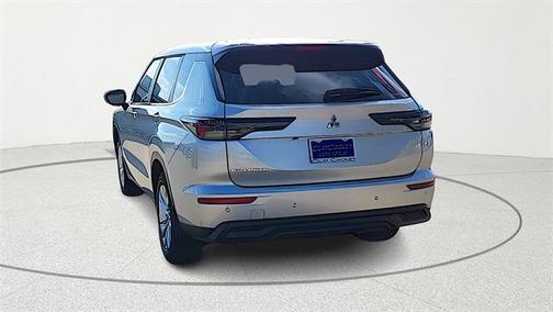 2026 Mitsubishi Outlander ES