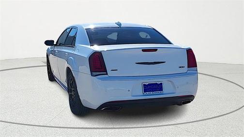 2022 Chrysler 300 Touring L