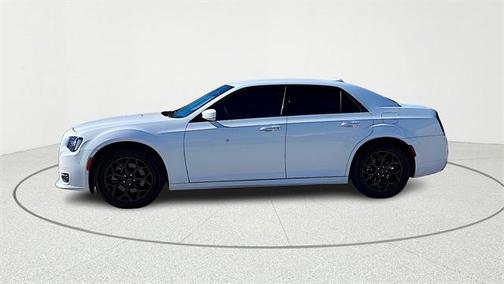 2022 Chrysler 300 Touring L
