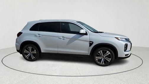 Diamond White 2026 Mitsubishi Outlander Sport