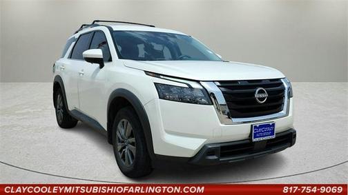 2023 Nissan Pathfinder SV