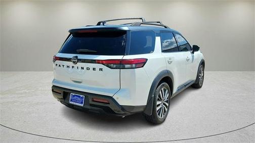 2022 Nissan Pathfinder Platinum
