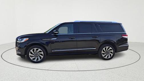 Black Metallic 2024 Lincoln Navigator L Premiere