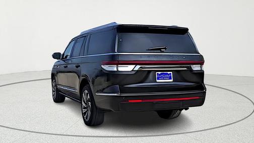 Black Metallic 2024 Lincoln Navigator L Premiere