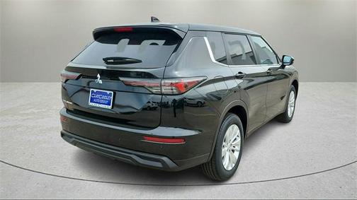 2025 Mitsubishi Outlander ES