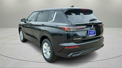 2025 Mitsubishi Outlander ES