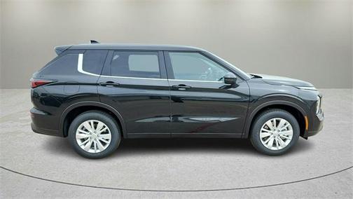 2025 Mitsubishi Outlander ES