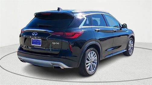 2024 INFINITI QX50 Luxe