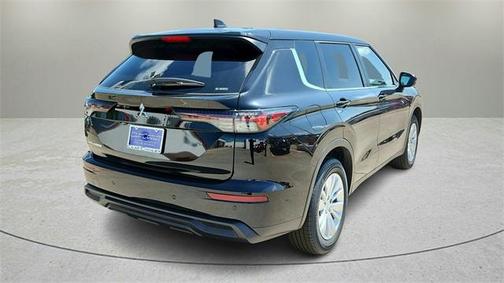 2025 Mitsubishi Outlander ES