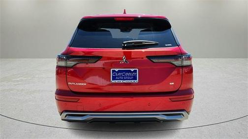 2025 Mitsubishi Outlander SE