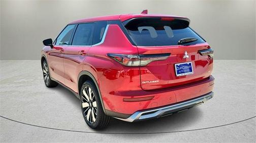 2025 Mitsubishi Outlander SE
