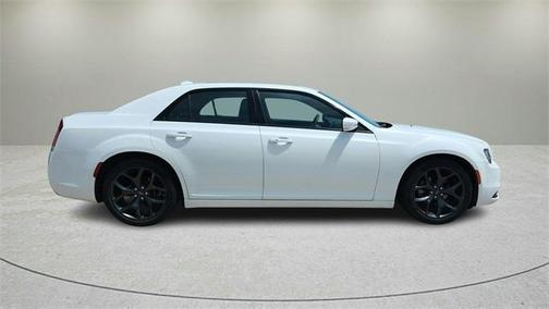 2022 Chrysler 300 S