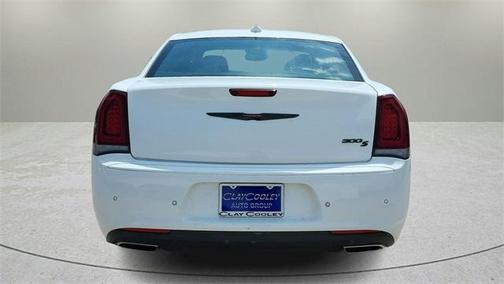 2022 Chrysler 300 S
