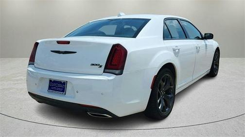 2022 Chrysler 300 S
