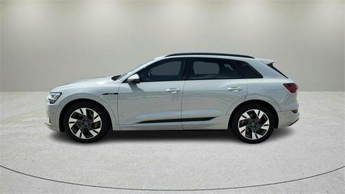 2021 Audi e-tron Premium