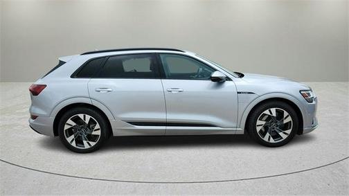 2021 Audi e-tron Premium