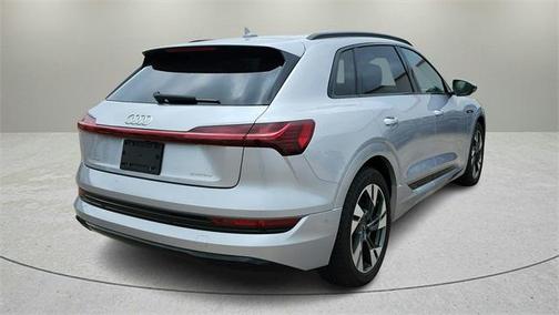 2021 Audi e-tron Premium
