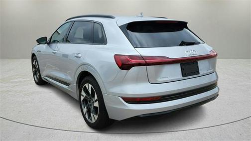 2021 Audi e-tron Premium