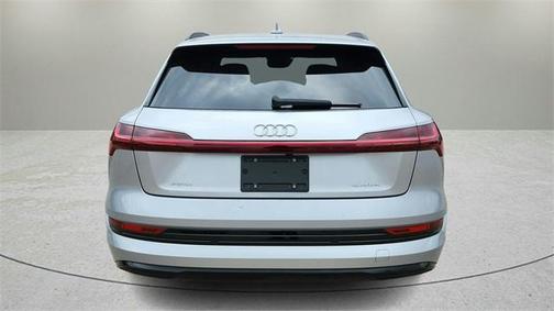 2021 Audi e-tron Premium
