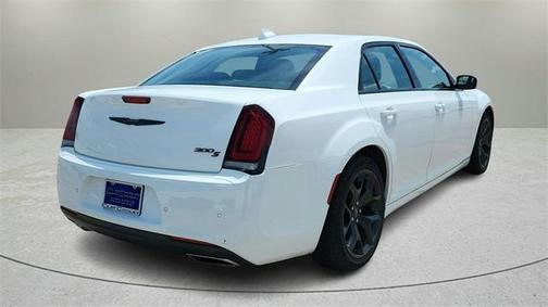 2022 Chrysler 300 S