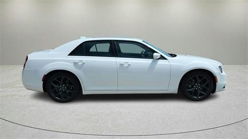 2022 Chrysler 300 S