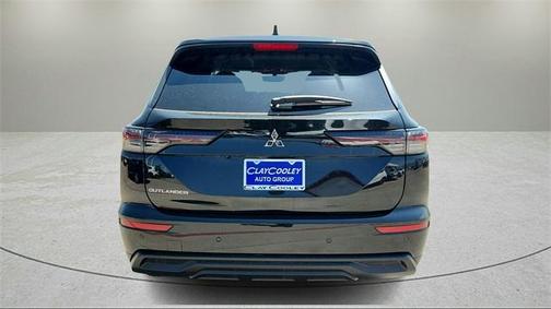 2025 Mitsubishi Outlander ES