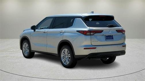 2024 Mitsubishi Outlander ES
