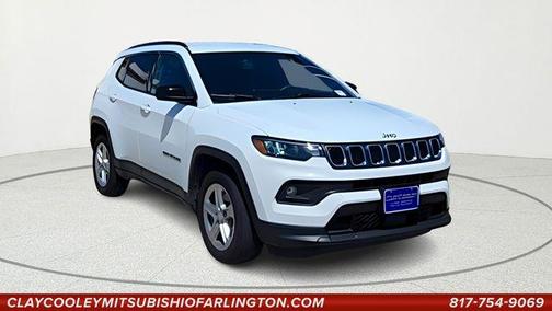 Bright White Clearcoat 2024 Jeep Compass Latitude
