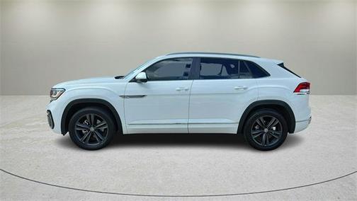 2021 Volkswagen Atlas Cross Sport 3.6L V6 SE w/Technology R-Line