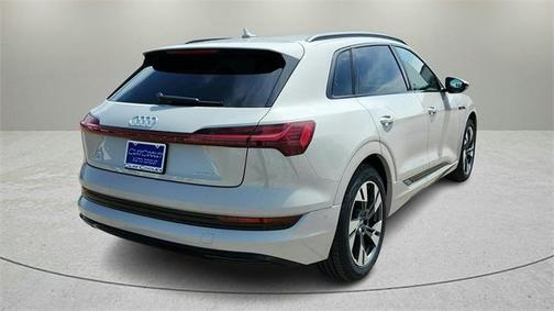 2021 Audi e-tron Premium