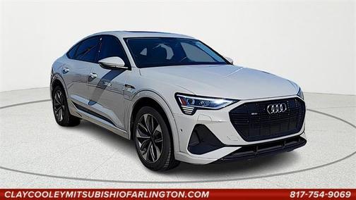 2021 Audi e-tron Premium Plus