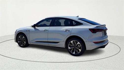 2021 Audi e-tron Premium Plus