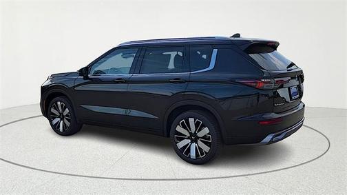 2025 Mitsubishi Outlander SEL