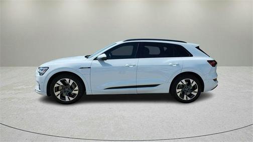 2022 Audi e-tron Premium