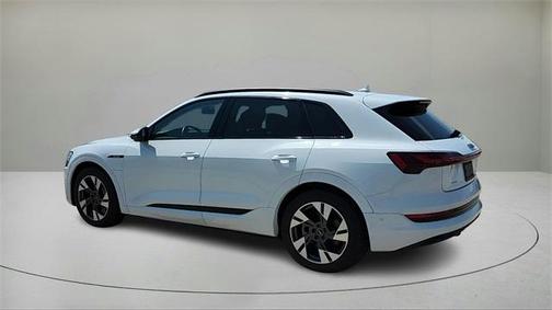 2021 Audi e-tron Premium