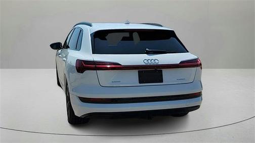 2021 Audi e-tron Premium