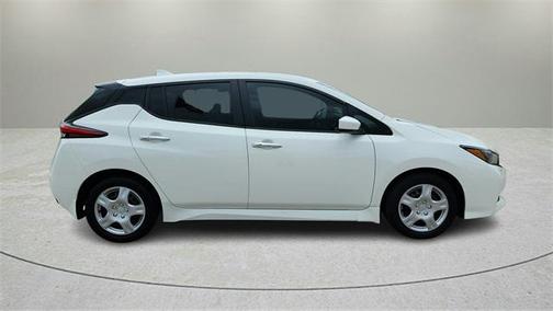 2023 Nissan Leaf S