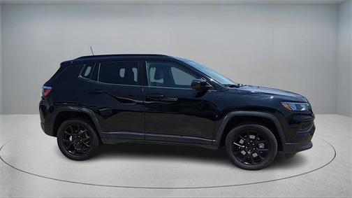 2023 Jeep Compass Altitude