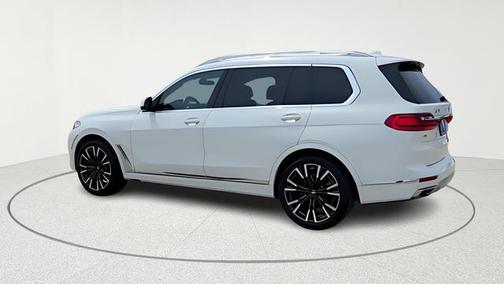 Alpine White 2022 BMW X7 xDrive40i