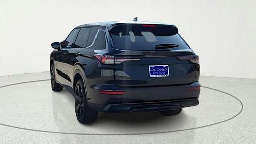 Black Diamond 2026 Mitsubishi Outlander SE