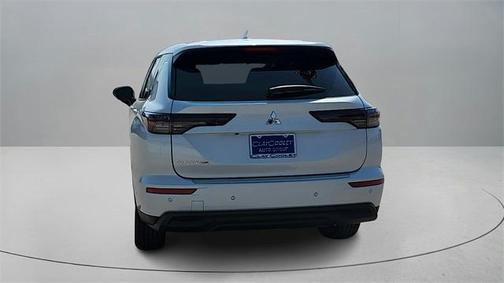 2025 Mitsubishi Outlander ES