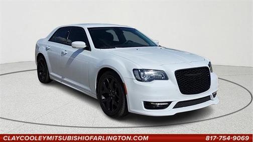 2022 Chrysler 300 Touring L