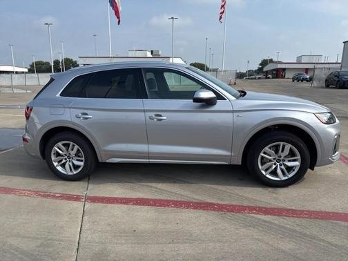 2022 Audi Q5 45 S line quattro Premium