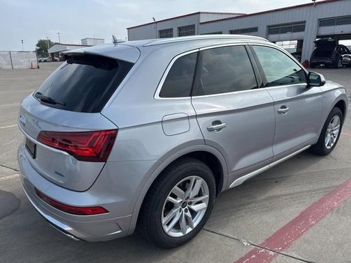 2022 Audi Q5 45 S line quattro Premium