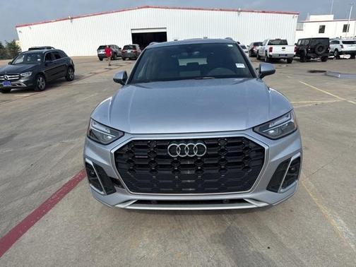 2022 Audi Q5 45 S line quattro Premium