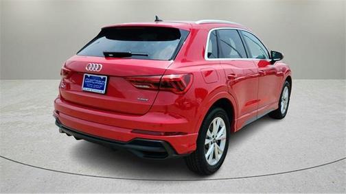 2022 Audi Q3 45 S line Premium