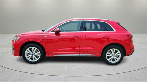 2022 Audi Q3 45 S line Premium