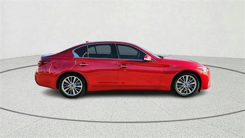2023 INFINITI Q50 LUXE